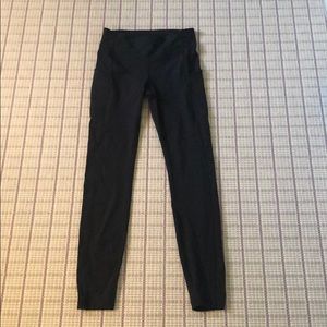 Black ankle leggings with back and side pockets